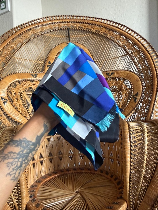 Echo Multicolor Geometric Scarf - Picture 5 of 7